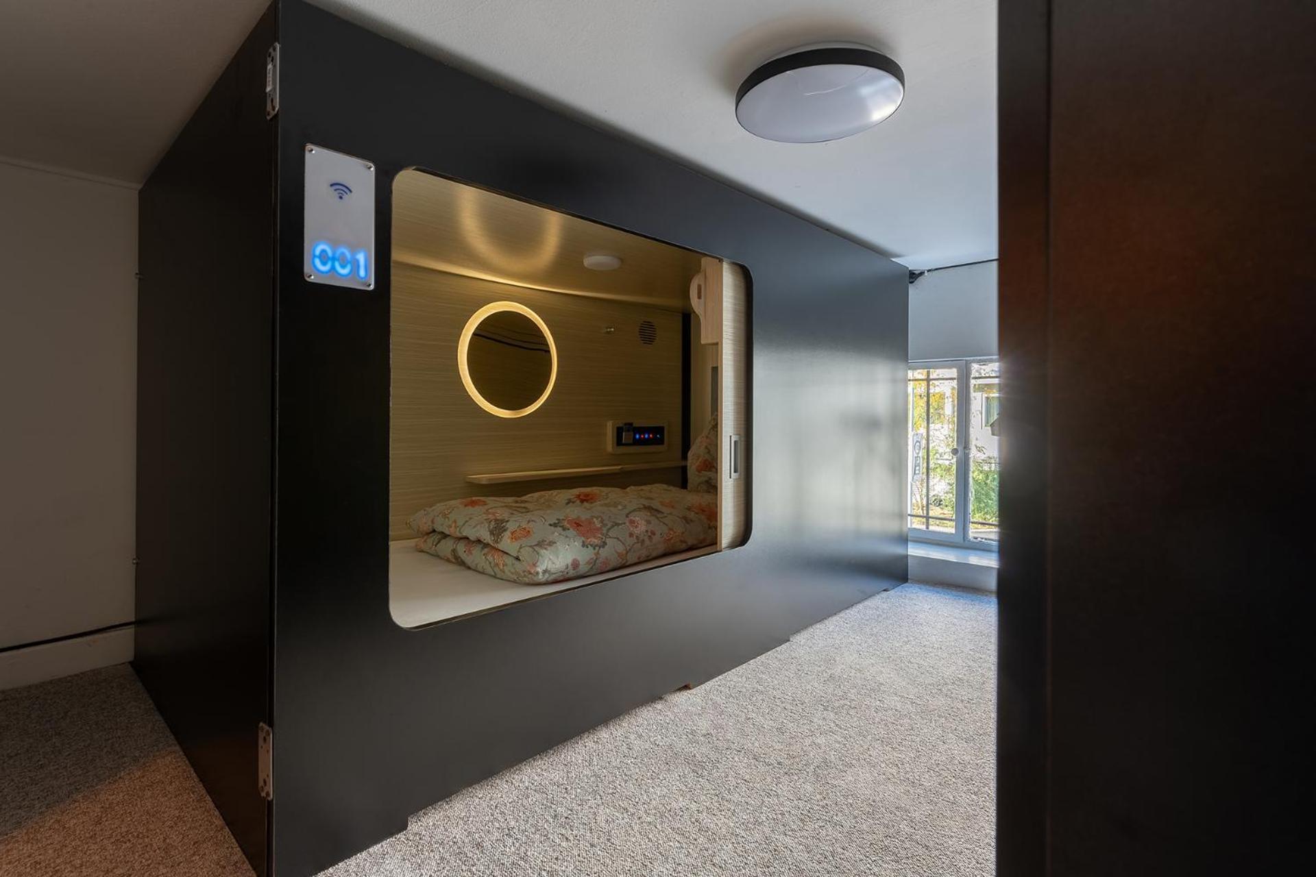 Mue Cubes - Capsule Hotel 巴塞尔 外观 照片